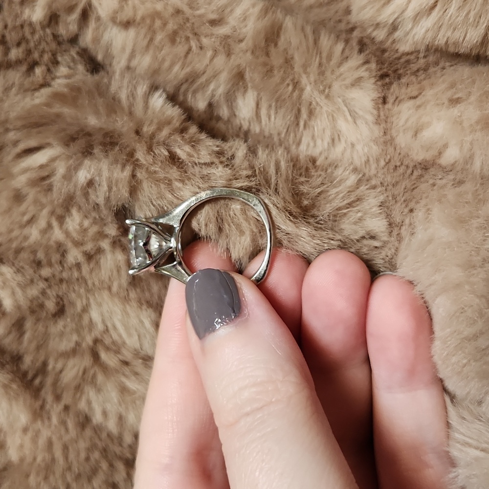 Moissanite Ring - image 2